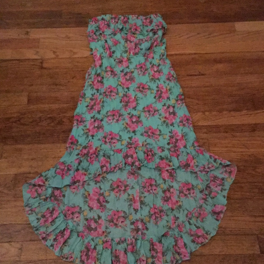 Floral beautiful high and low summer dress.